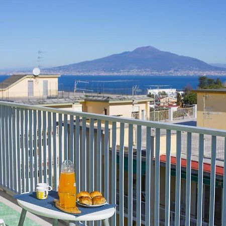 索伦托Super Attico Vista Mare Con Piscina公寓 外观 照片