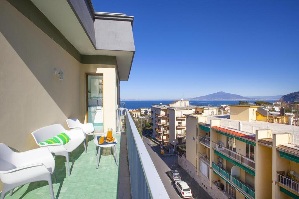 索伦托Super Attico Vista Mare Con Piscina公寓 外观 照片