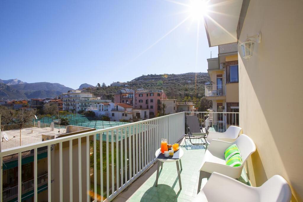 索伦托Super Attico Vista Mare Con Piscina公寓 外观 照片
